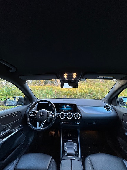 Mercedes-Benz EQA300 7 of 10