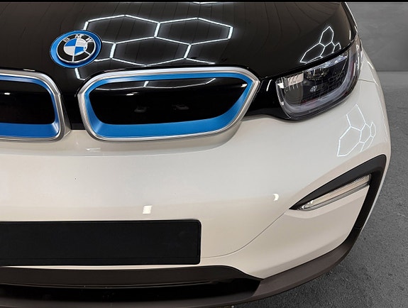 BMW i3 2 of 24