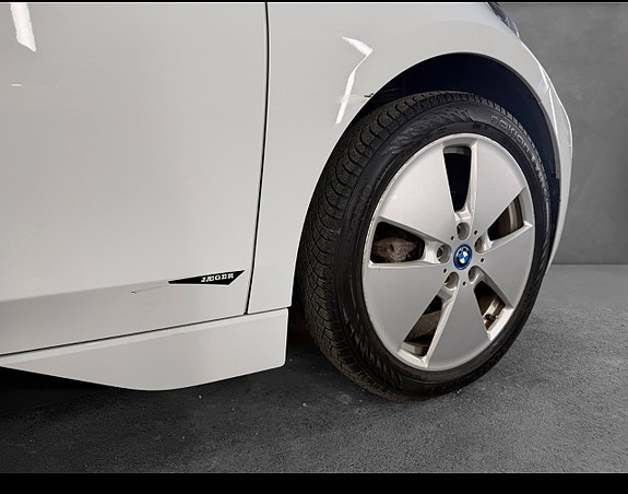 BMW i3 6 of 24