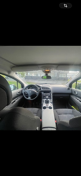 Peugeot 3008 5 of 9