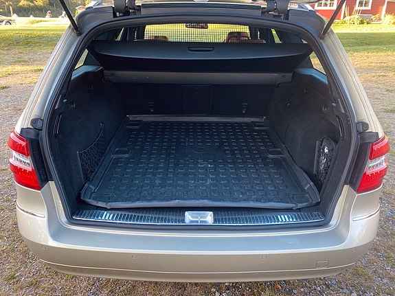 Mercedes-Benz E250 15 of 30