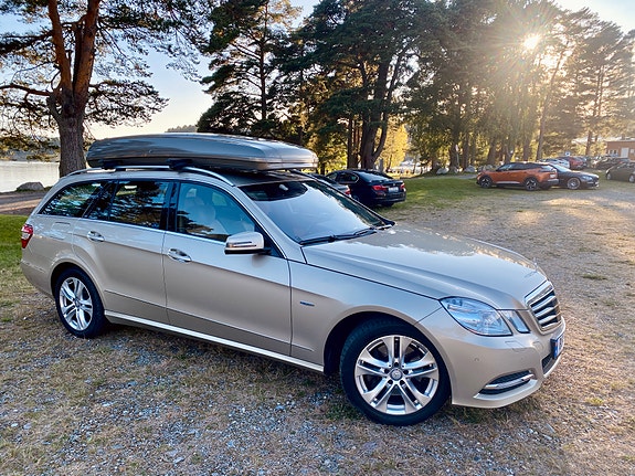 Mercedes-Benz E250 12 of 30