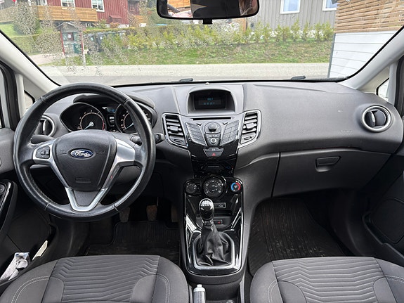 Ford Fiesta 4 of 11