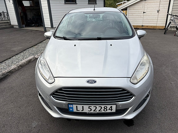 Ford Fiesta 2 of 11