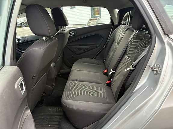 Ford Fiesta 5 of 11