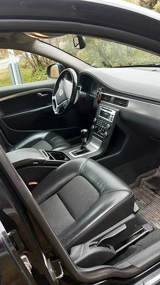 Volvo V70 22 of 24