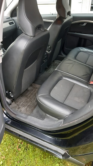Volvo V70 11 of 24