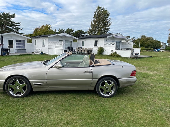 Mercedes-Benz SL500 2 of 15