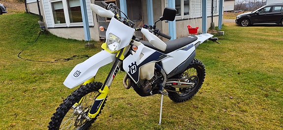 Husqvarna FE 250 2 of 17
