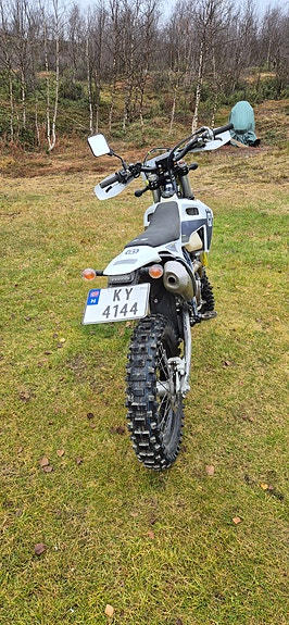 Husqvarna FE 250 3 of 17