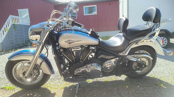 Kawasaki VN 2000 5 of 7