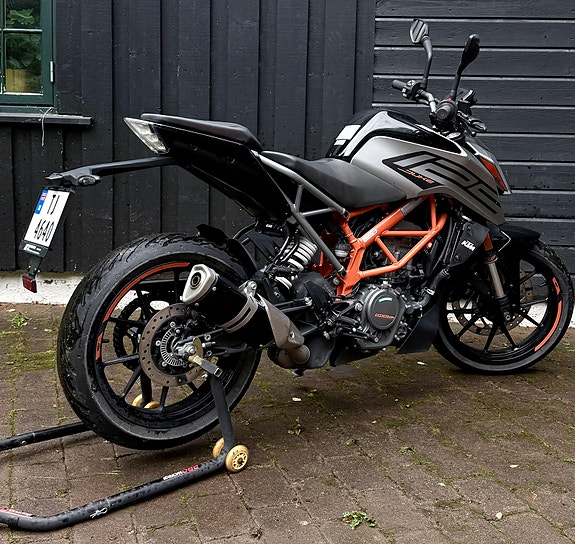 KTM 125 Duke 5 of 15