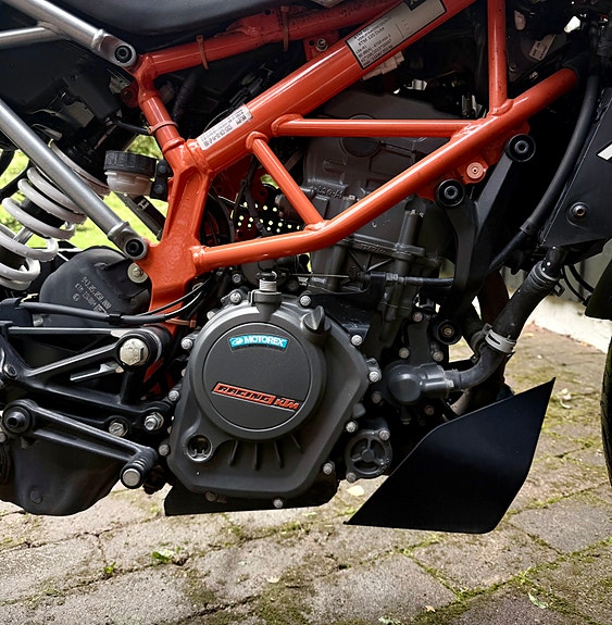 KTM 125 Duke 9 of 15