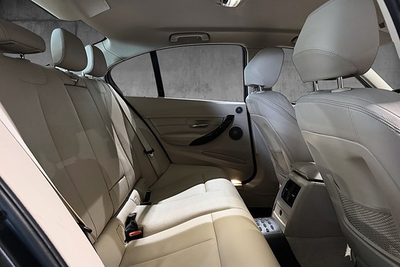 BMW 330d 16 of 24