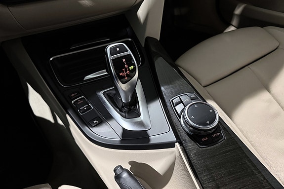BMW 330d 19 of 24