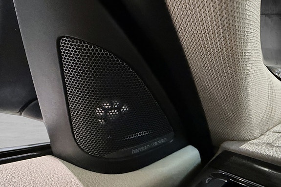 BMW 330d 12 of 24