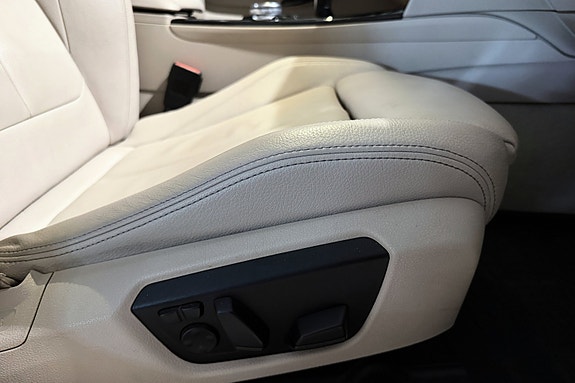 BMW 330d 18 of 24