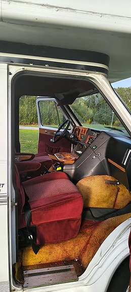 Chevrolet G30 17 of 28