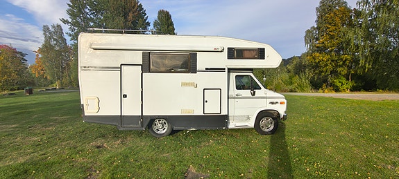 Chevrolet G30 19 of 28
