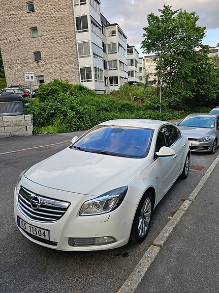 Opel Insignia 2 of 10