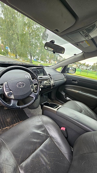 Toyota Prius 16 of 19