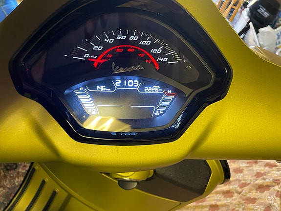 Vespa GTS 300 5 of 7