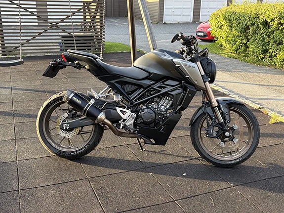Honda CB 125 R 2 of 7