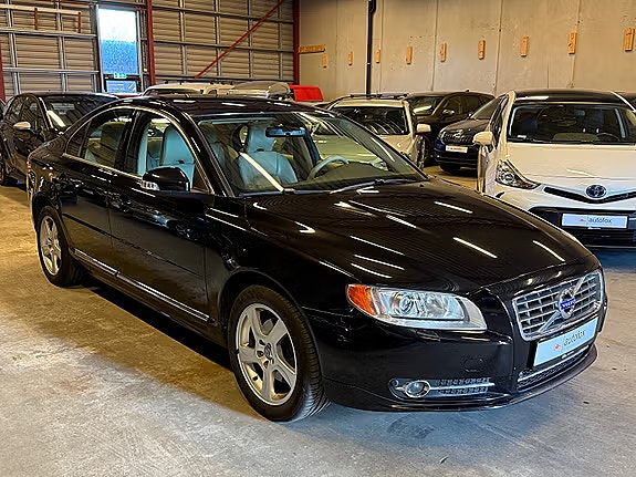 Volvo S80 3 of 15