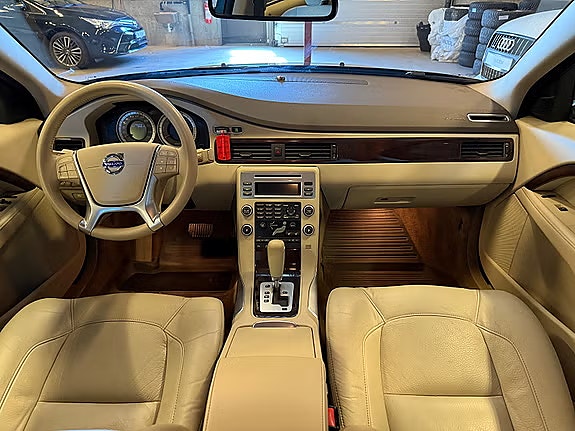 Volvo S80 11 of 15