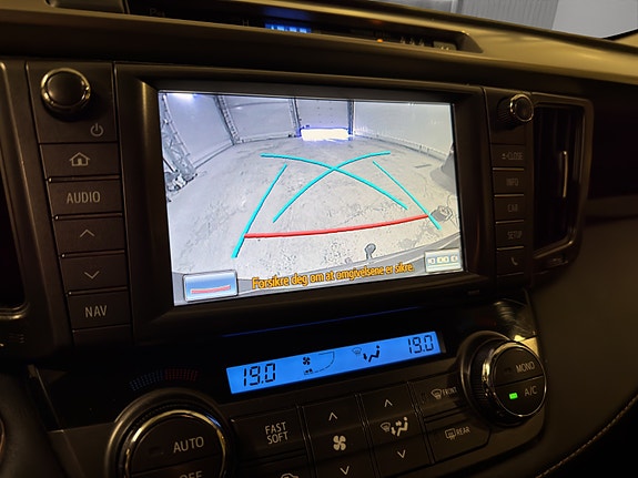 Toyota RAV4 18 of 23