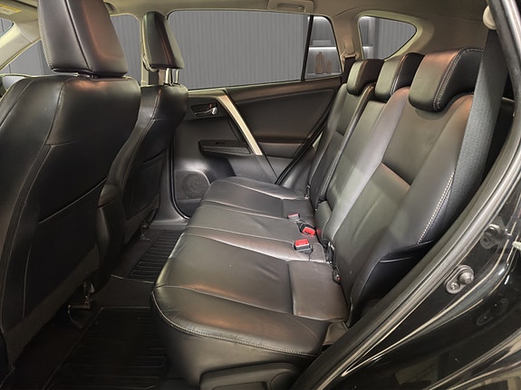 Toyota RAV4 22 of 23