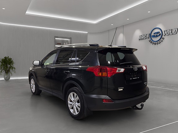 Toyota RAV4 11 of 23
