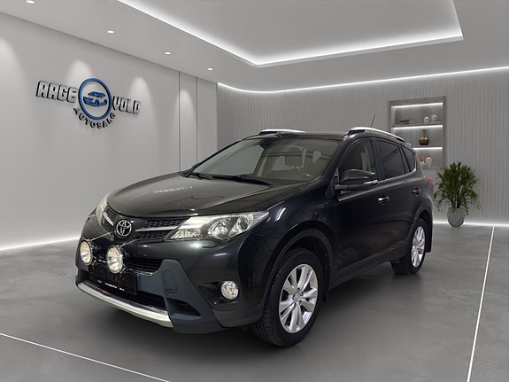 Toyota RAV4 2 of 23
