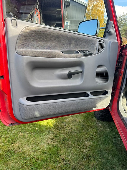 Dodge RAM 11 of 30