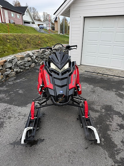 Polaris 850 Pro RMK Slash 2 of 8