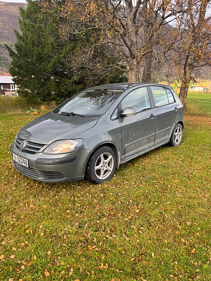 Volkswagen Golf Plus 2 of 19