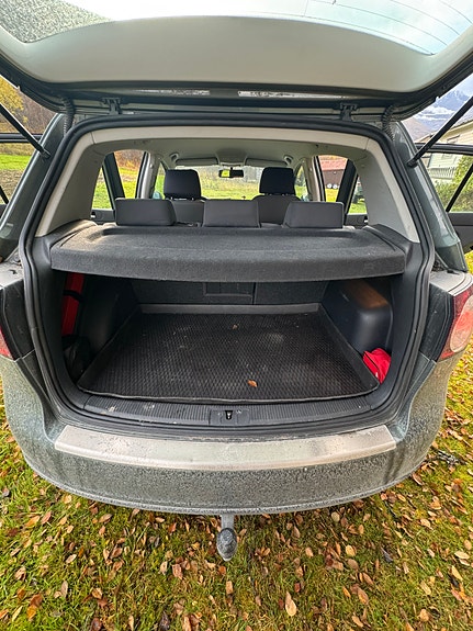 Volkswagen Golf Plus 9 of 19