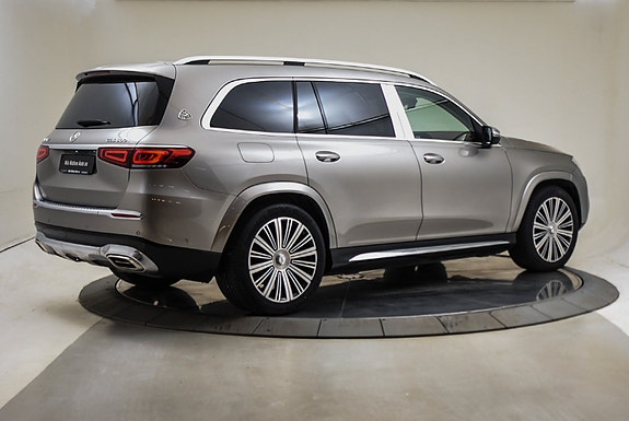 Mercedes-Benz GLS600 3 of 30