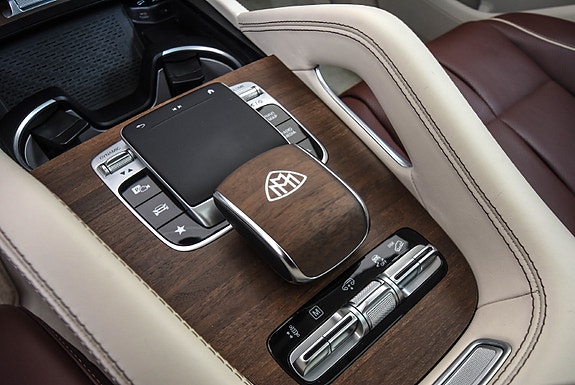 Mercedes-Benz GLS600 19 of 30