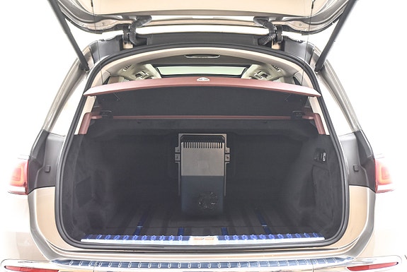 Mercedes-Benz GLS600 10 of 30