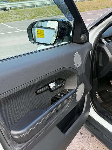 Land Rover Range Rover 22 of 28