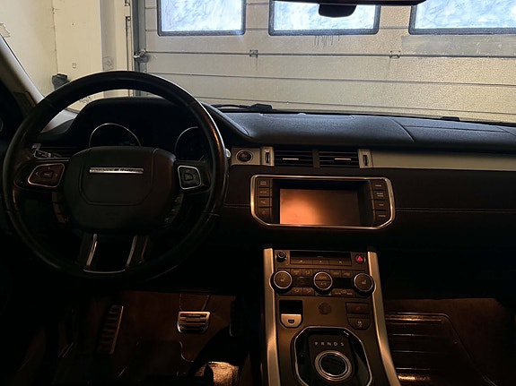Land Rover Range Rover 17 of 28