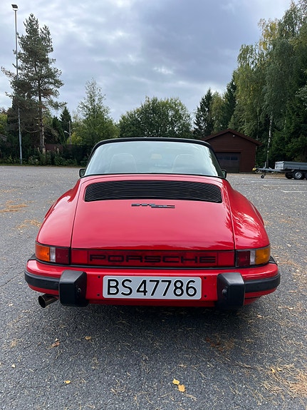 Porsche 911 2 of 30