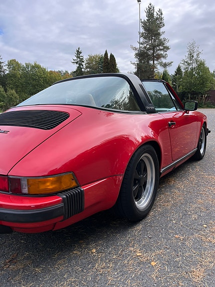Porsche 911 3 of 30