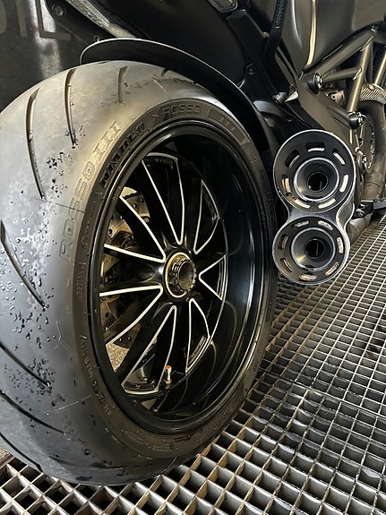 Ducati Diavel 3 of 7