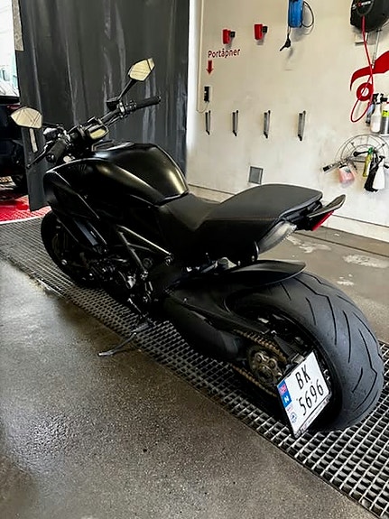 Ducati Diavel 7 of 7