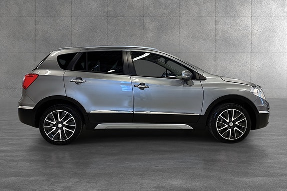 Suzuki SX4 S-Cross 2 of 25