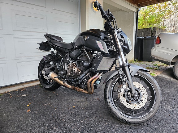 Yamaha MT-07 3 of 8