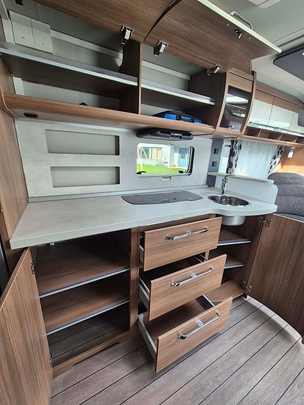 Knaus Südwind 650 Familievogn / mover / 10 of 30