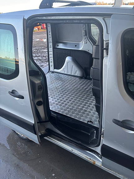 Citroen Berlingo 17 of 30